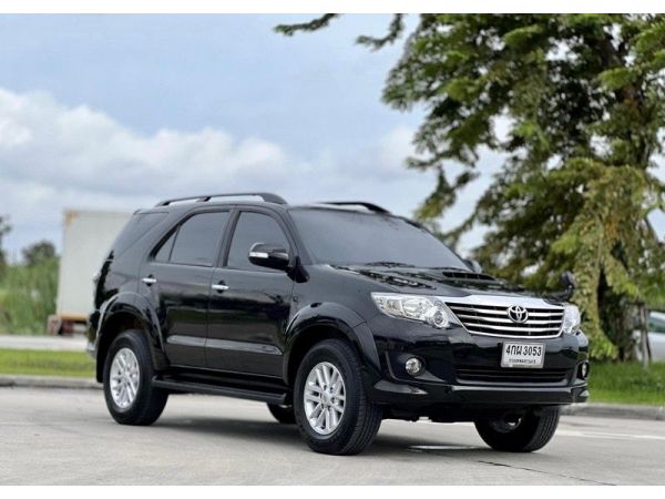TOYOTA FORTUNER 2.5 V A/T ปี 2015